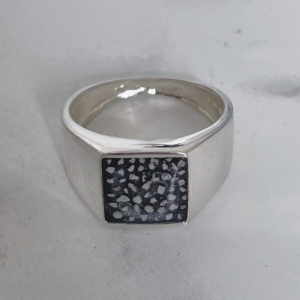Men’s Classic Square Ring